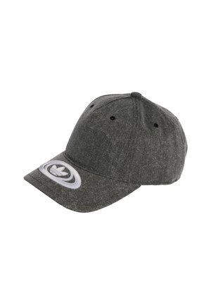 Casquette de baseball grise à rayures avec une visière incurvée, arborant un logo brodé blanc sur le devant et des œillets en métal pour la ventilation.