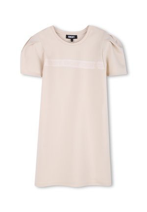 Robe à manches courtes en tissu beige clair, avec des manches bouffantes et une bande logo DKNY ton sur ton sur la poitrine. Texture lisse, coupe décontractée.