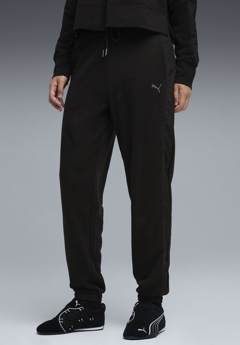 Puma JOGGING - Teplákové kalhoty - black