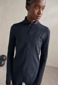 Girlfriend Collective RESET LONG SLEEVE MOCK NECK HALF ZIP - Top dugih rukava - black