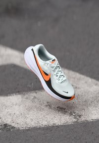 Niet geselecteerd, off white/total orange/white/black/anthracite