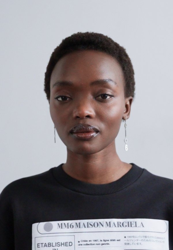 LETTER LOGO EARRINGS - Earrings3