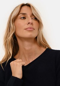 Just Cashmere VIVIAN granatowy