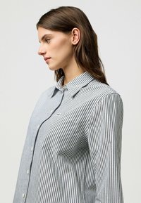 Wrangler Camicia - mottled blue
