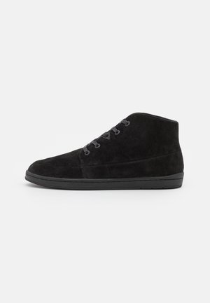 Sneakers alte - black