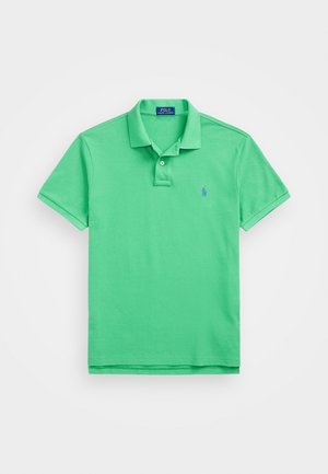 Lysegrøn kortærmet poloshirt med krave, to-knaps lukning og lille broderet logo på venstre bryst.