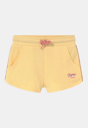 Shorts jaunes pour enfants avec taille élastique, cordon rose, poches latérales et petit logo brodé sur la jambe avant droite.