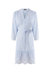 Abito a righe azzurre chiare con maniche lunghe, chiusura a bottoni, vita cintrata e pizzo lungo l'orlo. Realizzato in tessuto morbido con un design fluido.