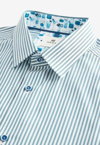 Next TRIMMED FIT SINGLE CUFF - REGULAR FIT - Camicia - white teal blue stripe