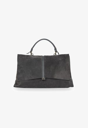 Czarna torba z zamszowej skóry w odcieniu ciemnoszarym, z pojedynczym uchwytem u góry, zapięciem na klapkę oraz małym prostokątnym metalowym zapięciem na środku przodu.