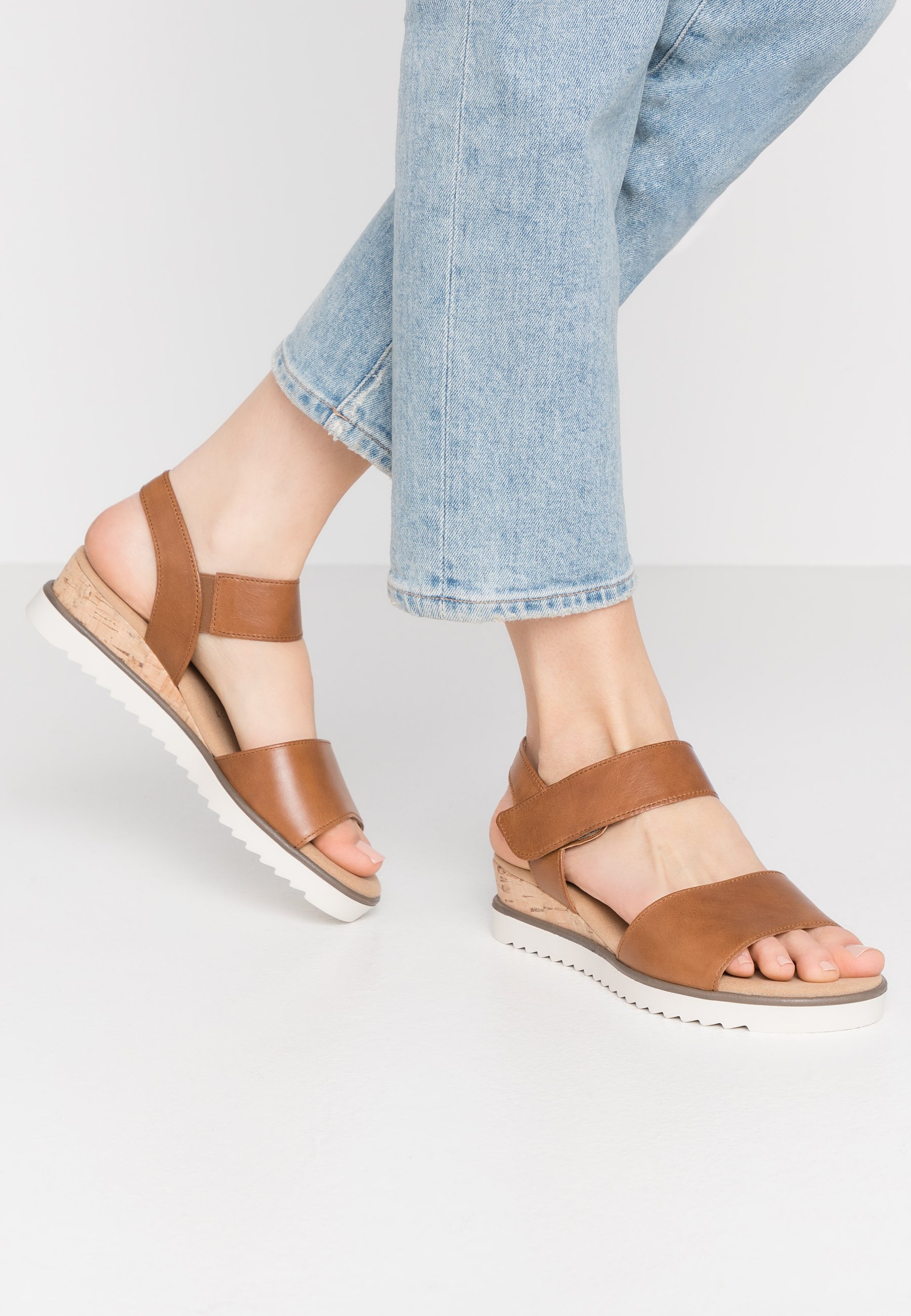 Gabor Comfort Sandalen met sleehak - camel/creme/Cognac - Zalando.nl