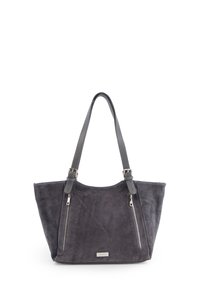 Grijze suède totebag met twee ritspanelen aan de voorkant, dubbele grijze handvatten en een metallic logoaccent aan de voorkant. Gladde textuur.