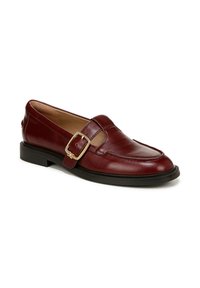 Bordeaux leren loafers met een ronde neus, een zijgesp als detail en een lage zwarte rubberen zool. Glad afwerkings met subtiele stiksels.