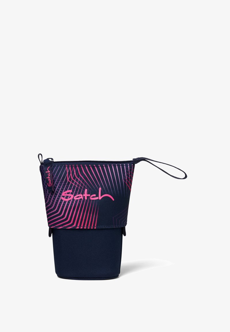 Tasche mit Reißverschluss in Marineblau, mit einem gemusterten Oberteil, das pinke Streifen aufweist. Hergestellt aus robustem Stoff, mit flachem Boden und einer Schlaufe zum Tragen.