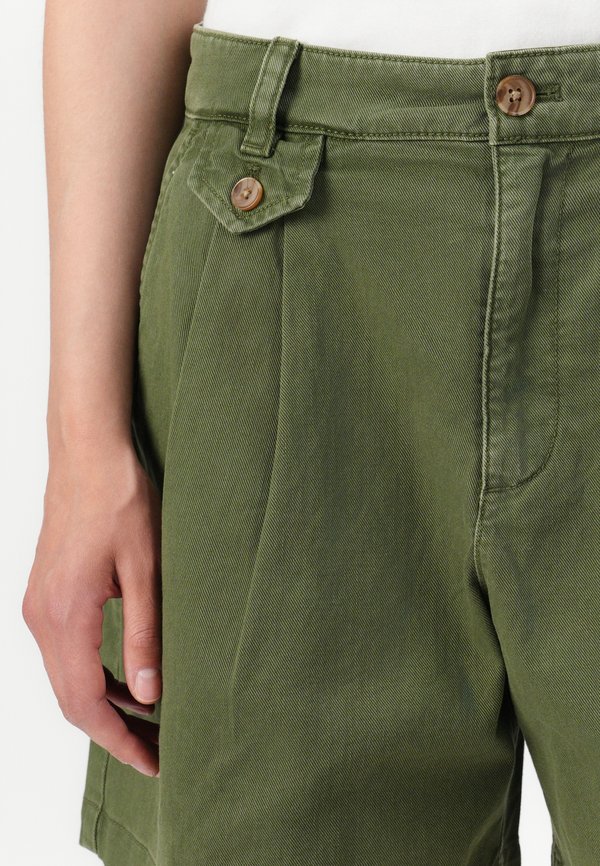 LONGLINE SHORT - Shorts - olive night4