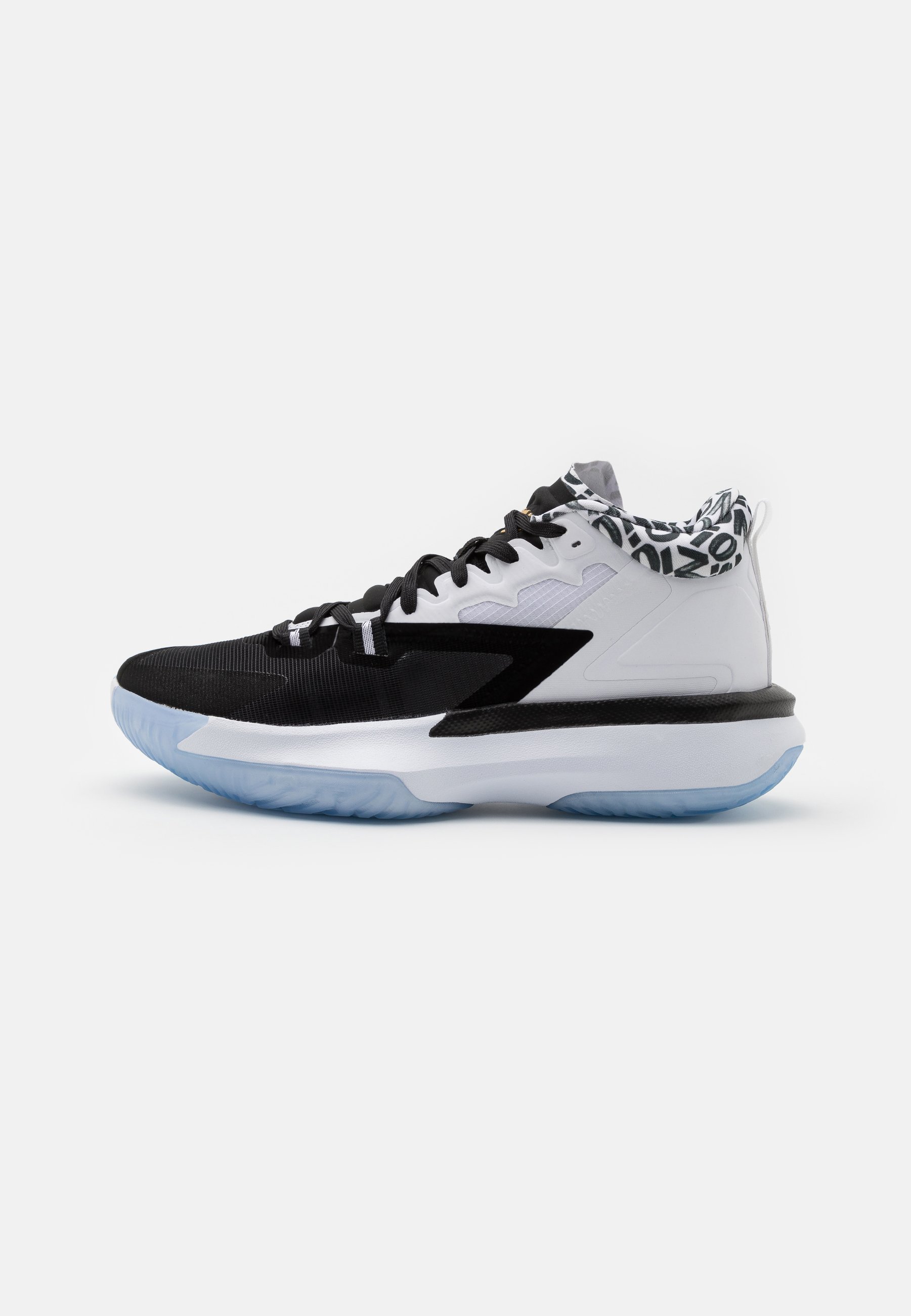 scarpe and 1 basket