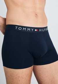 Tommy Hilfiger ORIGINAL TRUNK 3 PACK - Boxers - dark coffee/lincoln blue/desert sky