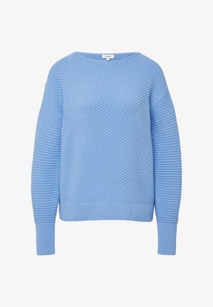 Gaiši zils, teksturēts džemperis ar plašu dekoltē. Iezīmējas ar diagonāliem un ribotiem rakstiem. Garas piedurknes ar ribotām aprocēm un apakšmalu.