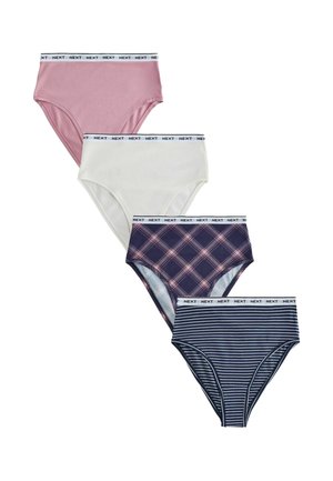 Vier Paar Damenunterhosen: eine rosa, eine weiße, eine marinekarierte, eine marinegestreifte. Jede mit einem schwarzen Bund mit der Aufschrift "NEXT".