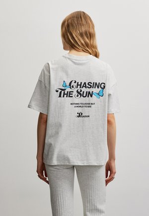 Pegador IDRIJA - T-shirts print - cloud grey melange