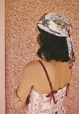 Cath Kidston, Headscarf - ecru flamingo print