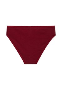 Burgundowe bawełniane majtki bikini o gładkiej fakturze, umiarkowanym zasięgu i prostym wykończeniu pasa. Brak dodatkowych wzorów czy akcentów.