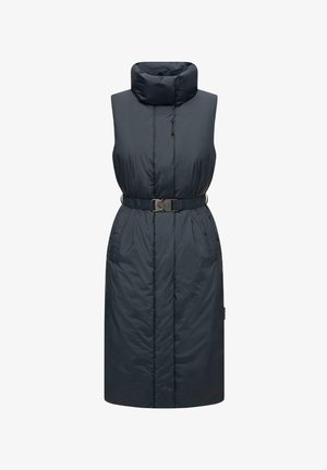 Marineblauer Steppweste mit hohem Kragen, tailliertem Design und seitlichen Taschen. Glatte Textur, ärmelloses Design und nähtechnische Details.