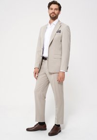 RYŁKO IPYJ - Eleganckie buty