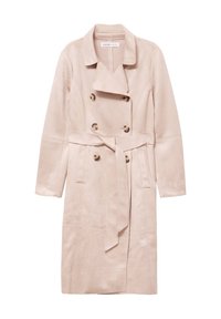 Trench coat rosa pallido in morbido suede, con frontale doppiopetto, grandi bottoni, cintura e tasche laterali. Maniche lunghe, lunghezza al ginocchio.