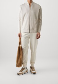 Tommy Hilfiger Sudadera con cremallera - white
