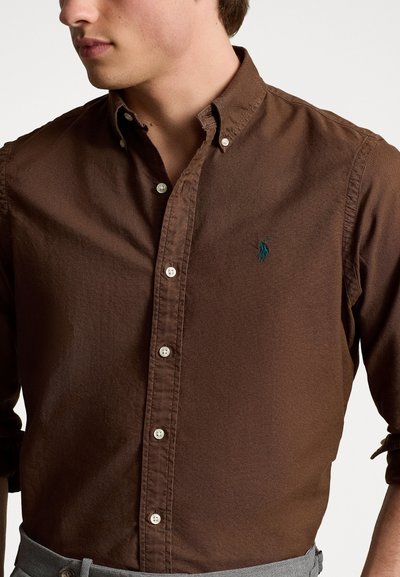 Polo Ralph Lauren SLIM FIT GARMENT-DYED OXFORD SHIRT - Srajca - chocolate mousse