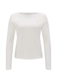 Langarmige witte top van soepel, lichtgewicht materiaal met een ronde halslijn en een eenvoudig, recht gesneden ontwerp. Geen patronen of accenten.