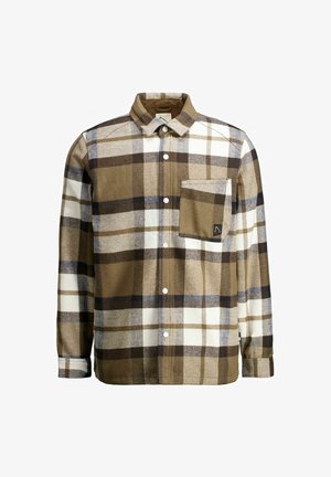 Camicia in flanella a quadri marrone, beige, bianca e grigia con maniche lunghe, bottoni frontali e tasca sul petto su sfondo bianco.