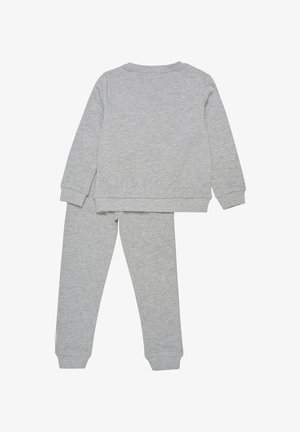 Langærmet grå sweatshirt og matchende sweatpants sæt med ribbet manchetter, vist fladt bagfra på hvid baggrund.