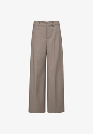 Široke hlače smeđe boje od teksturirane tkanine, s visokim strukom i prednjim naborima za krojeni izgled.