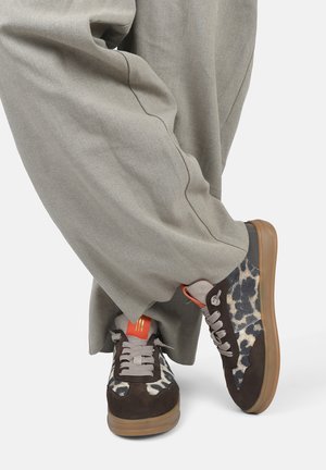 SIMONA - Trainers - hellbeige