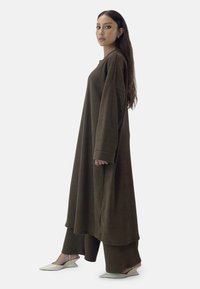 Elara SET - Gebreide jurk - braun