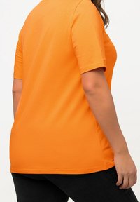 Ulla Popken T-shirt basic - orange