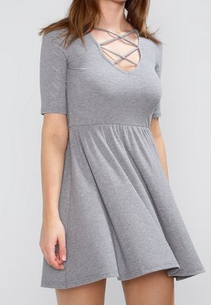 Sukienka z dżerseju