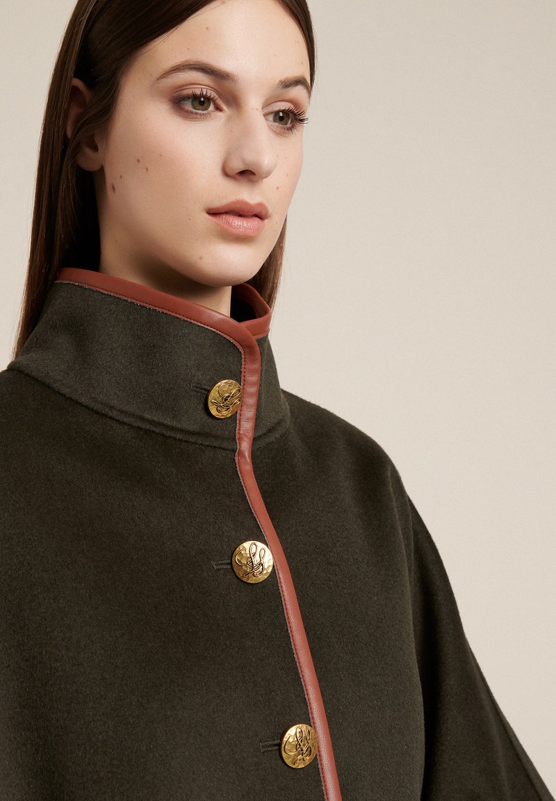 Damen Parkas | Luisa Spagnoli Kurzmantel verde militare/tabacco/dunkelbraun - WY73967 Damen Parkas | Luisa Spagnoli Kurzmantel verde militare/tabacco/dunkelbraun - WY73967