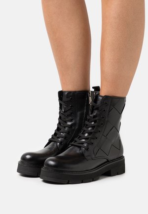 Marco Tozzi Platform ankle boots - black