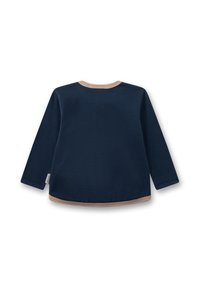 Marinefarbener Langarmshirt mit rundem Halsausschnitt und einem beigen, gerippten Kragen. Ausgestattet mit einem abgerundeten Saum und einer weichen Stoffstruktur.