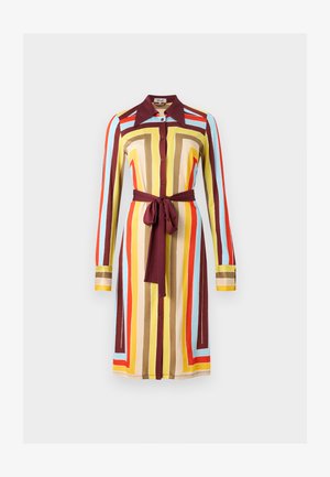 Φόρεμα με μακριά μανίκια και κουμπιά, με πολύχρωμες κάθετες ρίγες και γεωμετρικά σχέδια, φαρδιά γιακά και δεμένη υφασμάτινη ζώνη στη μέση.