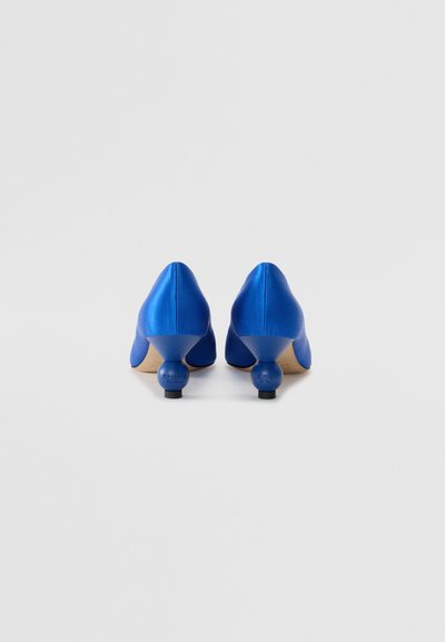 WEEKEND MaxMara RENZASATIN - Klasické lodičky - bluette
