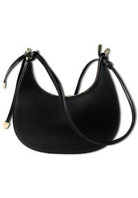 Zwarte leren handtas met een gebogen, halve maanvorm. Voorzien van twee verstelbare bandjes en gouden metalen accenten. Gladde textuur met een ritssluiting.