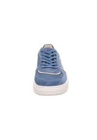 Blaue Wildledersneaker mit runder Zehe, weißer Gummisohle und klassischem Schnürdesign. Verfügt über Nähte und dezente Seitenelemente.