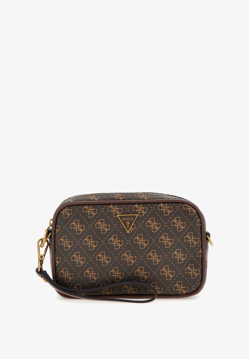 Rjava torbica za čez ramo z vzorcem in zlatimi detajli, ki vključuje emblem logotipa in zadrgo. Material ima teksturiran zaključek.