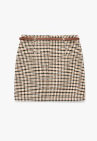 Brun, sort og creme houndstooth-mønstrede nederdel med en tekstureret overflade, der har et brunt bælte i taljen og en lige snitdesign.