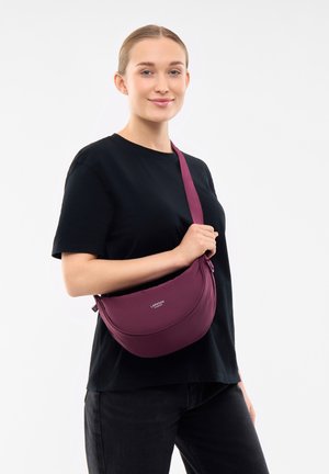 SOLVEIG SMALL HALF MOON - Cross body bag - berry