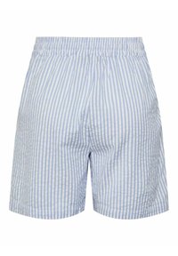 Shorts rayés bleu et blanc avec une ceinture élastique, présentant une coupe décontractée et une texture de tissu lisse et léger.